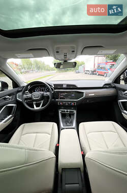 Внедорожник / Кроссовер Audi Q3 2024 в 
