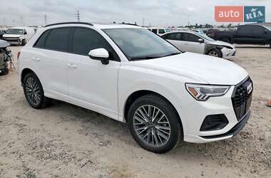 Внедорожник / Кроссовер Audi Q3 2024 в 