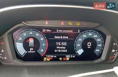 Внедорожник / Кроссовер Audi Q3 2024 в 