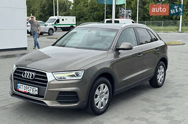 Внедорожник / Кроссовер Audi Q3 2016 в 