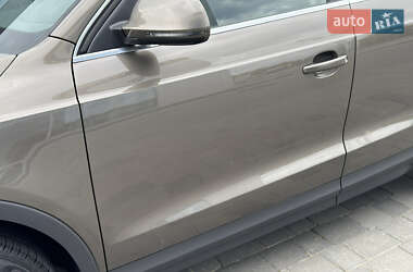 Внедорожник / Кроссовер Audi Q3 2016 в 