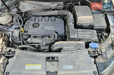 Внедорожник / Кроссовер Audi Q3 2015 в 