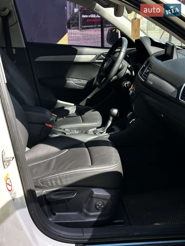 Внедорожник / Кроссовер Audi Q3 2013 в Львове