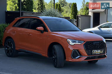 Внедорожник / Кроссовер Audi Q3 2020 в 