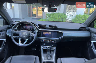 Внедорожник / Кроссовер Audi Q3 2020 в 