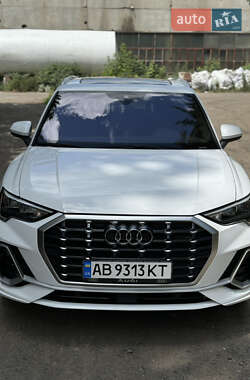 Внедорожник / Кроссовер Audi Q3 2019 в 