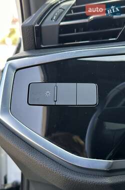 Внедорожник / Кроссовер Audi Q3 2019 в 