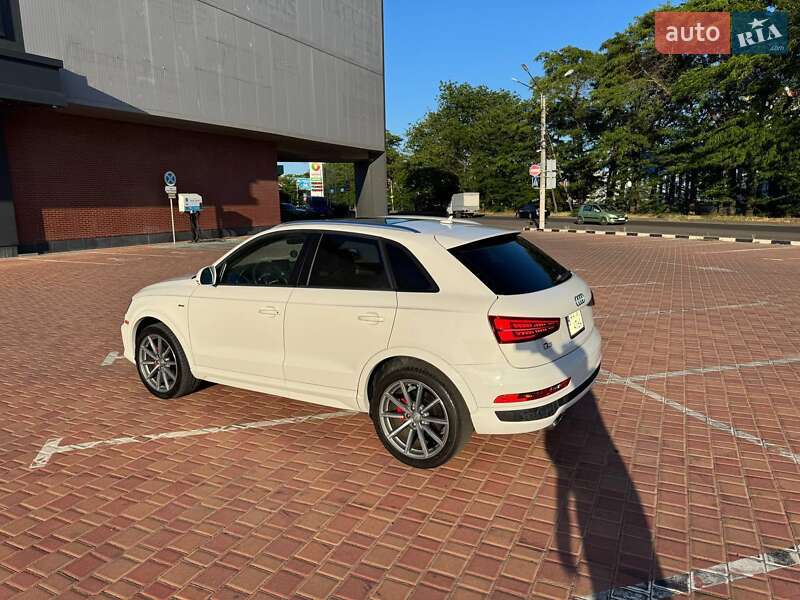 Внедорожник / Кроссовер Audi Q3 2017 в Одессе