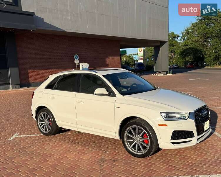 Внедорожник / Кроссовер Audi Q3 2017 в Одессе
