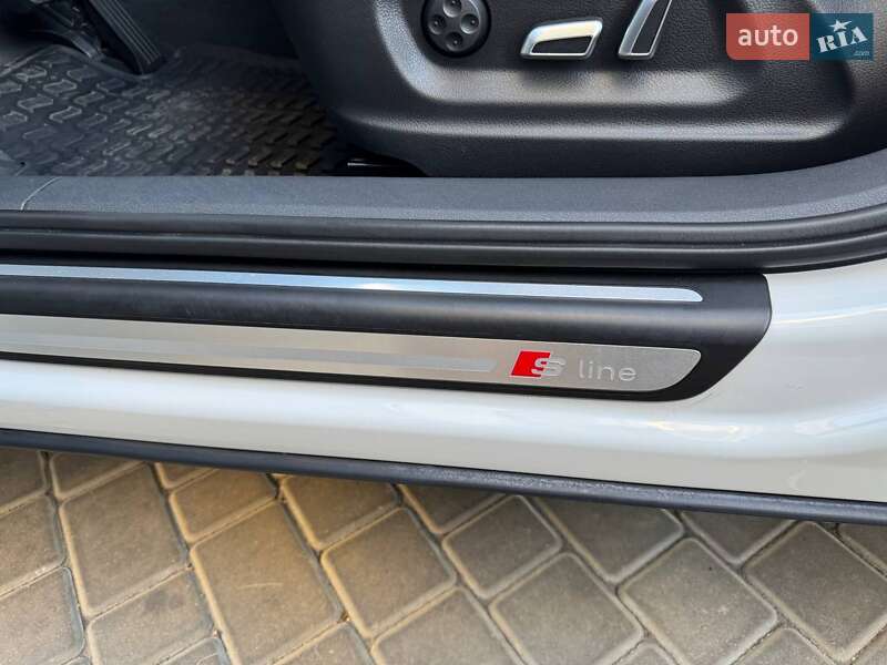 Внедорожник / Кроссовер Audi Q3 2017 в Одессе