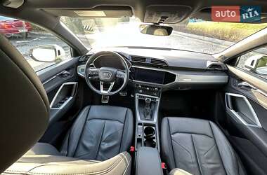 Внедорожник / Кроссовер Audi Q3 2019 в 