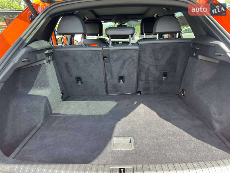 Внедорожник / Кроссовер Audi Q3 2021 в Тернополе