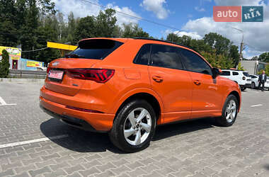 Внедорожник / Кроссовер Audi Q3 2021 в 