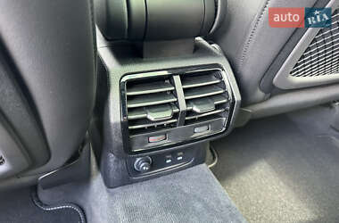 Внедорожник / Кроссовер Audi Q3 2024 в 