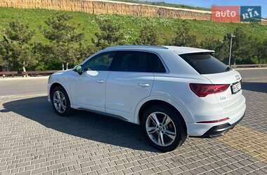Внедорожник / Кроссовер Audi Q3 2019 в Виннице