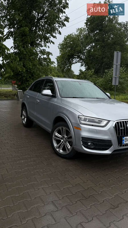 Внедорожник / Кроссовер Audi Q3 2015 в Львове