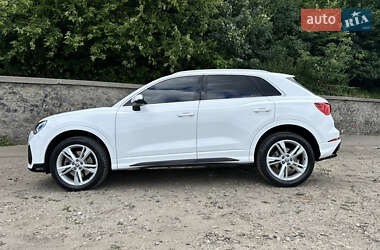 Внедорожник / Кроссовер Audi Q3 2019 в 