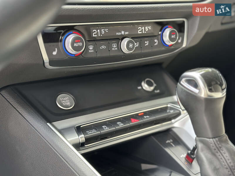 Позашляховик / Кросовер Audi Q3 2019 в Києві