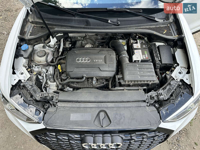 Позашляховик / Кросовер Audi Q3 2019 в Києві