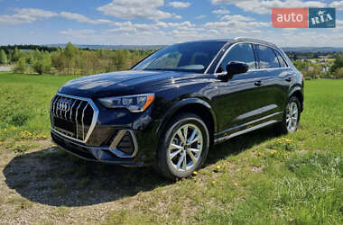 Внедорожник / Кроссовер Audi Q3 2020 в Киеве