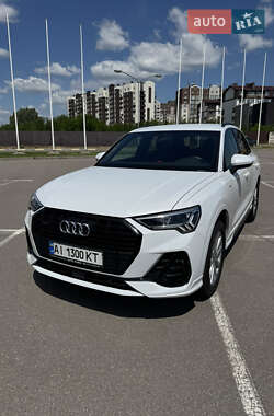 Внедорожник / Кроссовер Audi Q3 2020 в Киеве