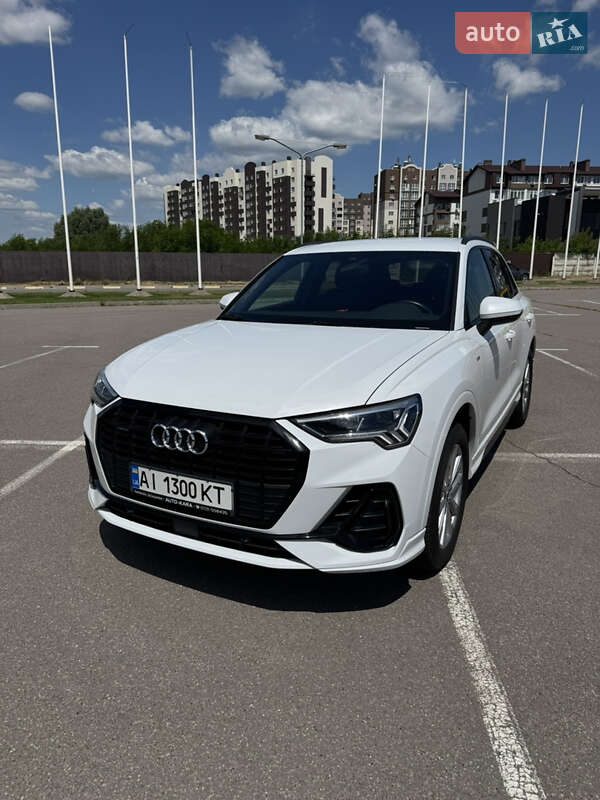 Внедорожник / Кроссовер Audi Q3 2020 в 