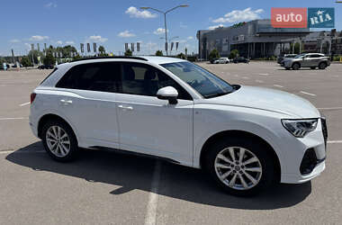 Внедорожник / Кроссовер Audi Q3 2020 в 