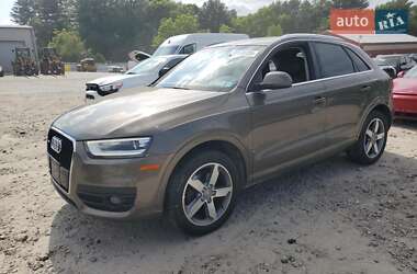 Внедорожник / Кроссовер Audi Q3 2015 в 