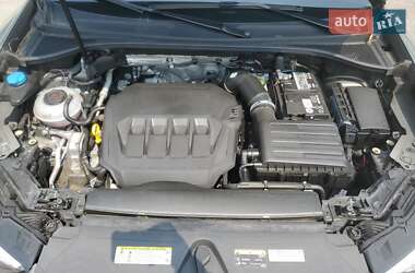 Внедорожник / Кроссовер Audi Q3 2021 в 