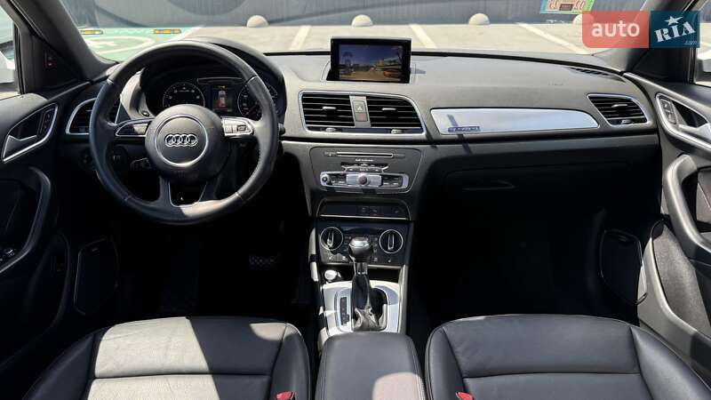 Внедорожник / Кроссовер Audi Q3 2017 в Киеве