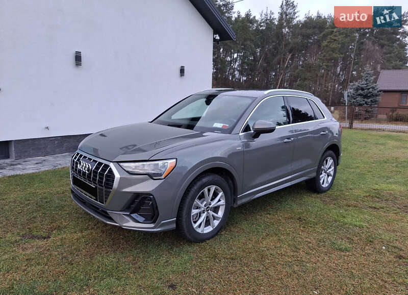 Позашляховик / Кросовер Audi Q3 2020 в Києві