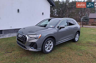 Внедорожник / Кроссовер Audi Q3 2020 в 