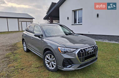 Внедорожник / Кроссовер Audi Q3 2020 в 