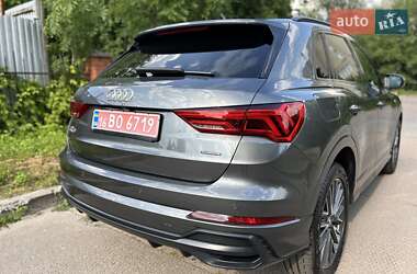 Позашляховик / Кросовер Audi Q3 2019 в 