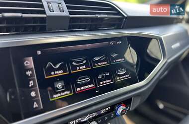 Позашляховик / Кросовер Audi Q3 2019 в 