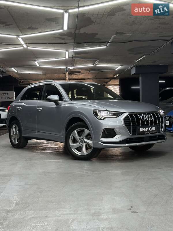 Внедорожник / Кроссовер Audi Q3 2019 в Одессе