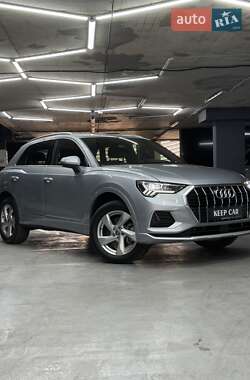 Внедорожник / Кроссовер Audi Q3 2019 в 