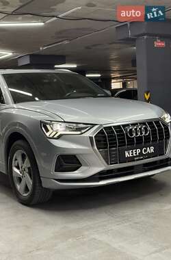 Внедорожник / Кроссовер Audi Q3 2019 в 