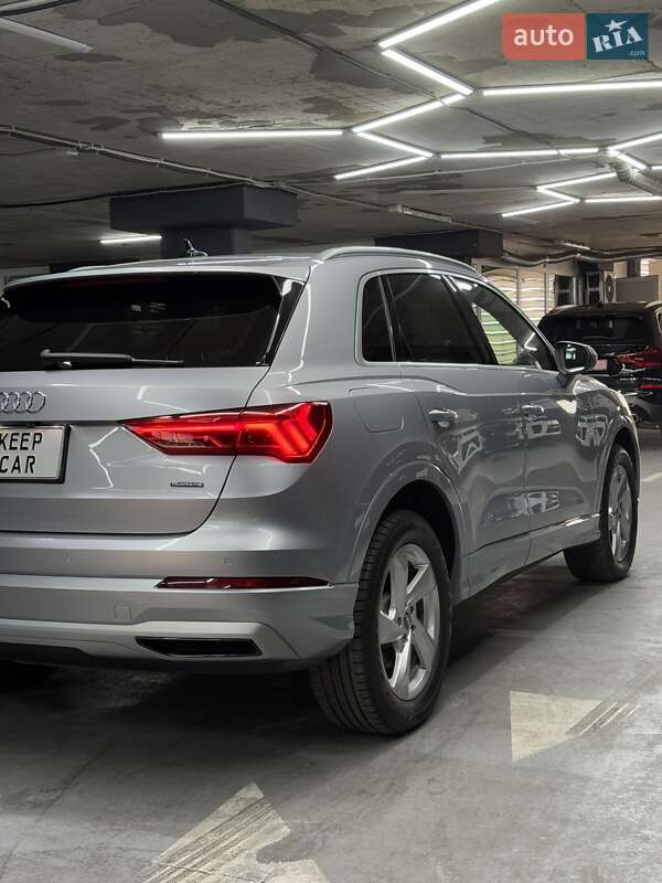 Внедорожник / Кроссовер Audi Q3 2019 в Одессе