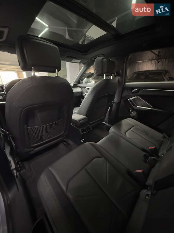 Внедорожник / Кроссовер Audi Q3 2019 в Одессе