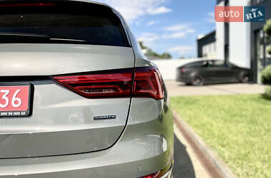 Внедорожник / Кроссовер Audi Q3 2022 в 