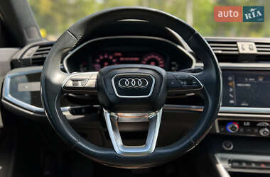 Внедорожник / Кроссовер Audi Q3 2020 в 