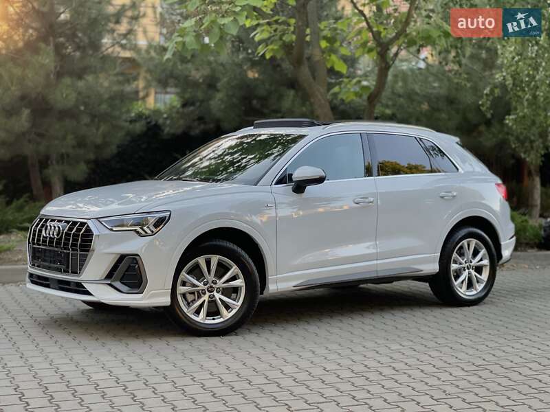 Позашляховик / Кросовер Audi Q3 2024 в Одесі