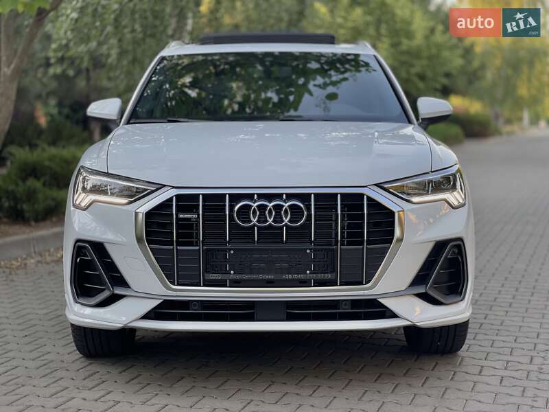Позашляховик / Кросовер Audi Q3 2024 в Одесі