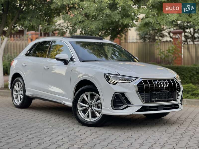 Позашляховик / Кросовер Audi Q3 2024 в Одесі