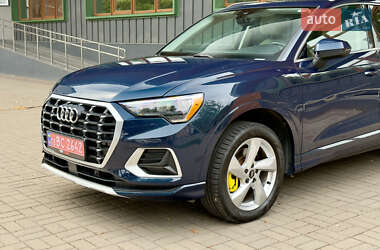 Позашляховик / Кросовер Audi Q3 2020 в 