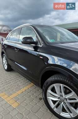 Позашляховик / Кросовер Audi Q3 2016 в 