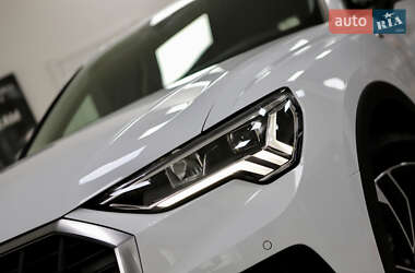Внедорожник / Кроссовер Audi Q3 2021 в 