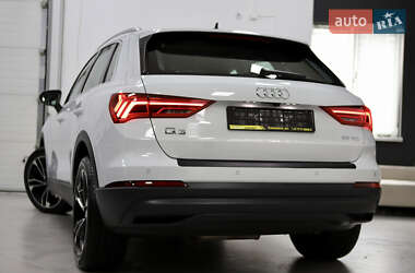 Внедорожник / Кроссовер Audi Q3 2021 в 