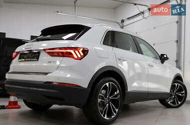 Внедорожник / Кроссовер Audi Q3 2021 в 